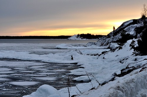 winter sunset sea snow ice frozen sweden stockholm archipelago