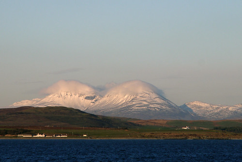 sea mountains scotland an islay jura loch paps bruichladdich indaal taighosda