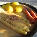 Rezepte mit Spargel: ©Spargel mit Specksoße, Holsteiner Katenschinken und Kartoffeln