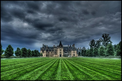 storm clouds asheville northcarolina mansion biltmore