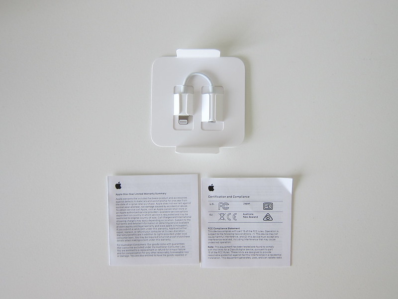 Apple Lightning to 3.5mm Headphone Jack Adapter - Box Contents