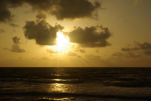 ocean morning light sea sky cloud sun reflection water sunrise dawn ray shine pentax florida wave palmbeach k10d photobymikewacht sigmadg2460mm128ex