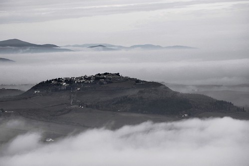 italy clouds nuvole siena toscana nebbia cretesenesi
