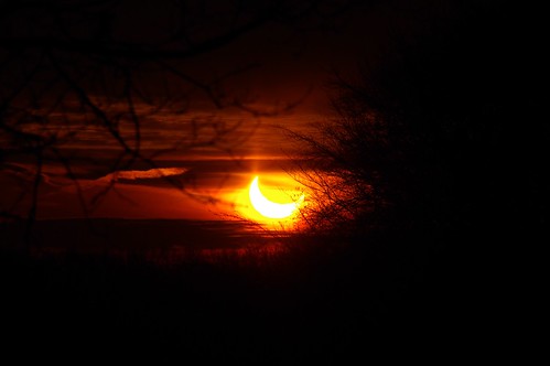 sun moon netherlands sunrise nijmegen eclipse goffertpark