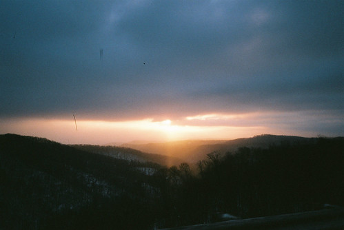 morning snow sunrise skiing wv westvirginia winterplace