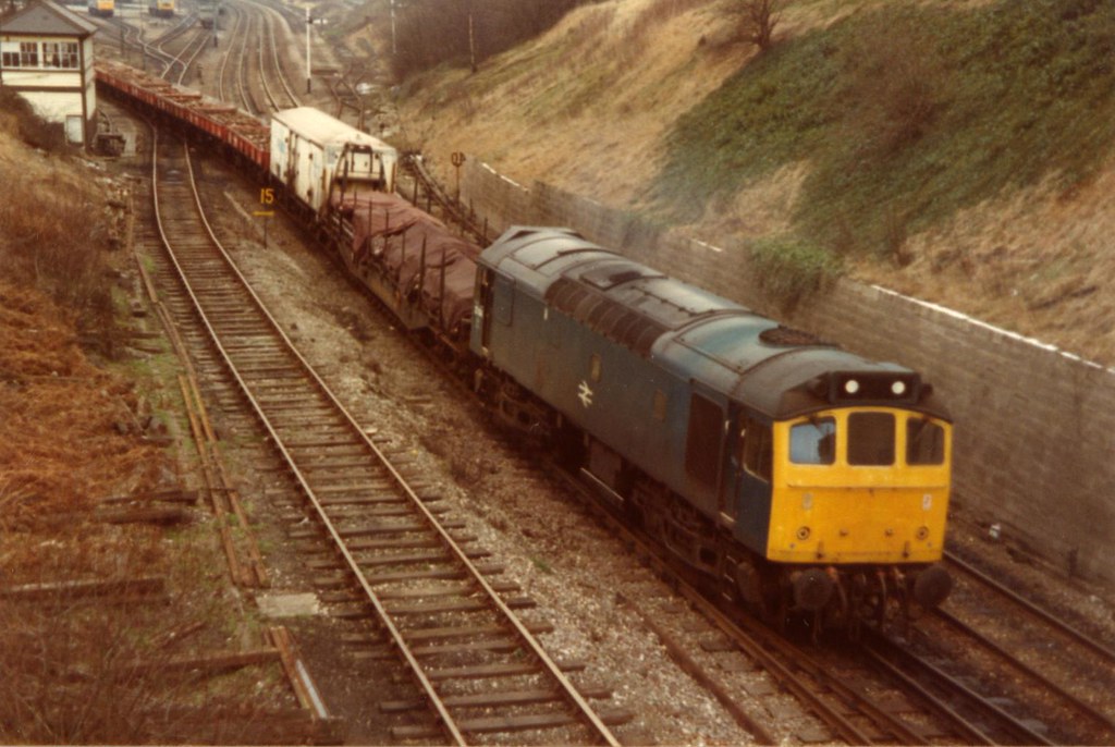 25194 at Brierley Hill 15th February 1983