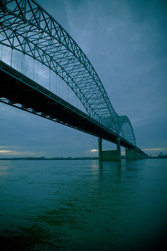 bridge sunset usa river unitedstates memphis tennessee unitedstatesofamerica mississippiriver arkansas newbridge hernandodesotobridge
