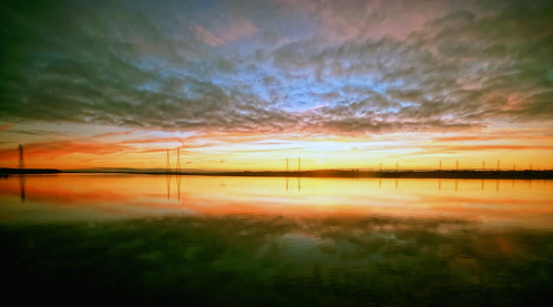 sunset england cloud reflections geese trails lancaster serene colourful pylons tranquil vapour aldcliffe riverlune 1021mm onadogwalk