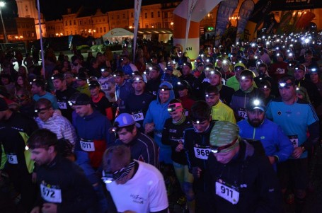 NN Night Run v Českých Budějovicích přilákal obrovské množství běžců