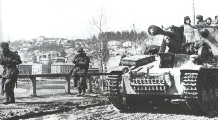 10,5 cm le.FH 18/2 Fahrgestell auf Geschützwagen PzKpfw II « Wespe » (Sd.Kfz. 124)