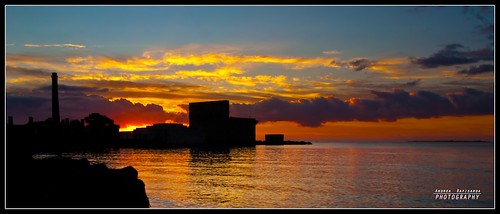 italy panorama seascape nature silhouette sunrise dawn italia raw alba pano natura olympus panoramica sicily sicilia oly oasi tonnara nohdr 1exp e620 vecchiatonnara