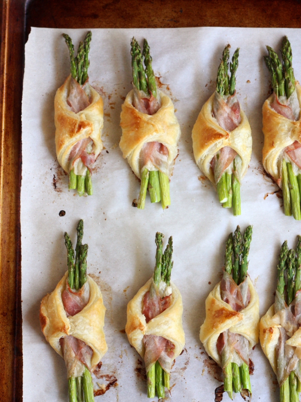 Asparagus, Pancetta and Puff Pastry Bundles from completelydelicious.com