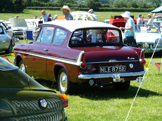 Ford anglia 105e super #6