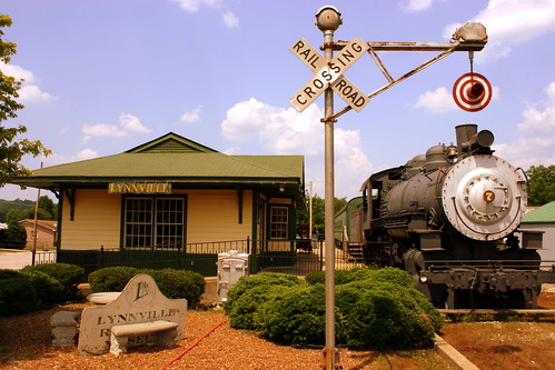 Lynnville, TN Depot Museum & Locomotive