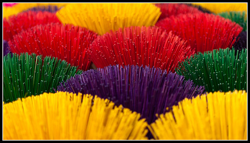 colors 35mm nikon bokeh couleurs vietnam bouquet nikkor hue hué encens d90 flickrdiamond 35mmf18g afsnikkor35mmf18gdx afs35mmf18dx