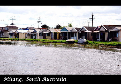 australia southaustralia murrayriver shacks beachhouses lakealexandrina milang beachshacks lovelyflickr phunnyfotos