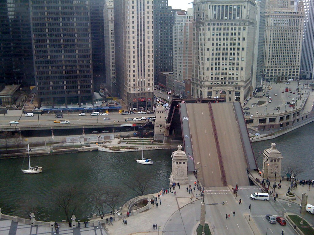Summer has started! The Chicago River bridges are opening for boats