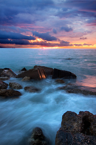sea 2004 clouds sunrise mar rocks amanecer nubes malaga rocas termica pantalan quinoal tplringexcellence