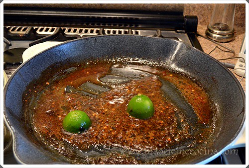 La mantequilla con chile y los limones