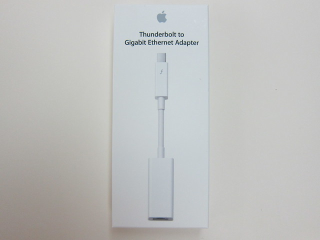 Apple Thunderbolt to Gigabit Ethernet Adapter - Box Front