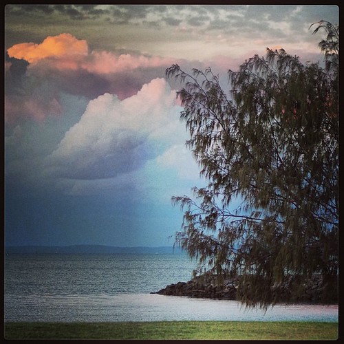 sunset over raby bay cleveland qld 4163 rabybay twilight redlandcity redlandlocal clevelandqld cloudporn instagramapp square squareformat iphoneography uploaded:by=instagram mayfair foursquare:venue=4b058735f964a520958422e3 views200 views