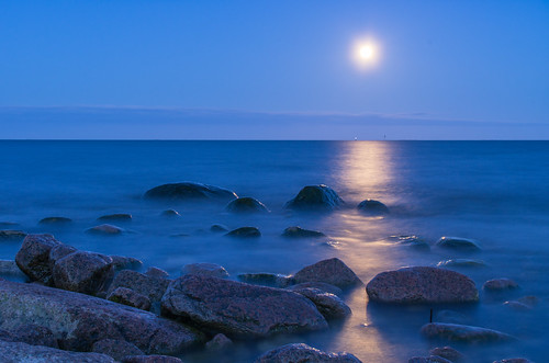 sea moon seascape rocks pentax k5 supermoon