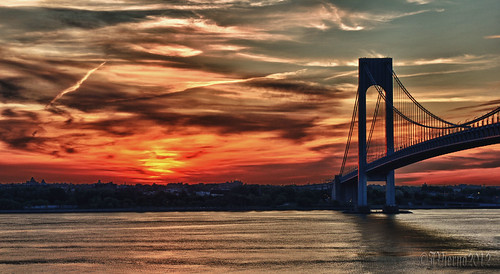 bridge sky sun ny newyork water brooklyn clouds sunrise canon bay harbor marine glow suspension statenisland hdr narrows wwh verrazano sigma1850 vz yabbadabbadoo fortwadsworth cs5 60d vznarrowsbridge
