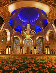 Abu Dhabi's Grand Mosque, from the inside