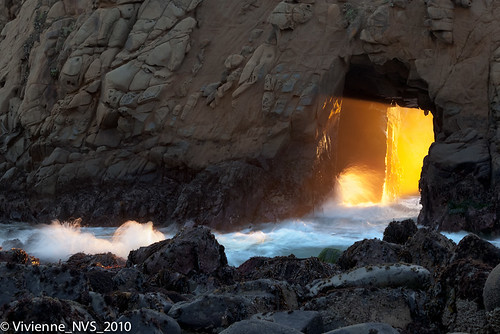 ocean california sunset rock waves glow fireworks bigsur portal splash keyhole sunbeam pfeifferbeach