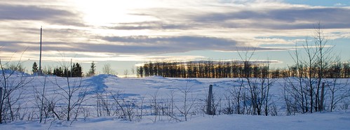sunset snow field bush barbedwirefence drifting 18270mm