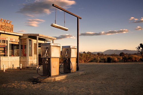 california road sunset canon highway desert motel gasstation mojave lancaster production americana antelopevalley filmset clubed dennishopper 5dmk2