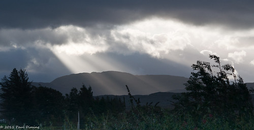 uk greatbritain skye clouds sunrise scotland isleofskye highland sunrays breakish tiralainn