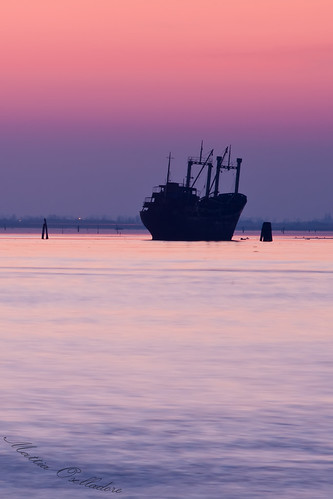 sunset sea italy water silhouette ship lagoon wreck chioggia venetianlagoon