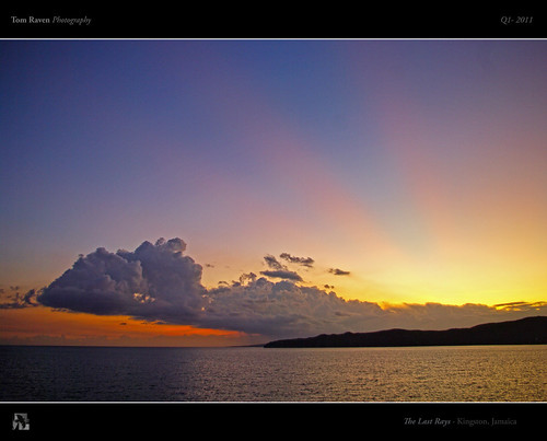 sunset sky sun clouds dusk jamaica caribbean rays hdr tomraven aravenimage q12011