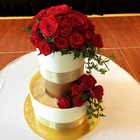 Cake with Roses by Julie Whitehead Cakes