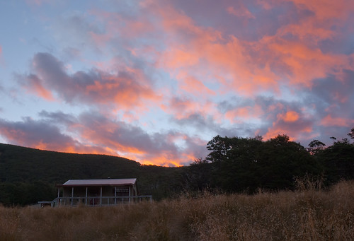 sunset newzealand sky cloud plant nature outdoor hut tussock speargrasshut tour2011020111 tagweather tagnelsonlakes