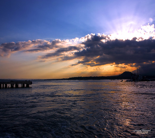 ocean sunset sea sky seascape nature clouds port canon landscape philippines rays ozamiz mindanao ozamizport frozenblizzard