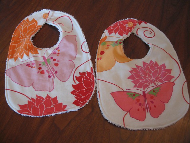 CHICKPEA SEWING STUDIO: Chickpea Infant Bib pattern