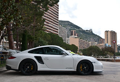 Porsche 911 GT2 RS EXPLORED!