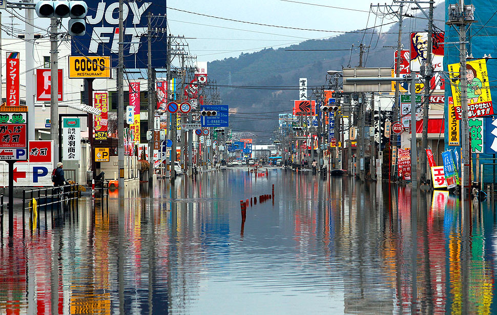 Japan 日本 March 2011 — Tōhoku earthquake and tsunami (東北地方太平洋沖地震) 350