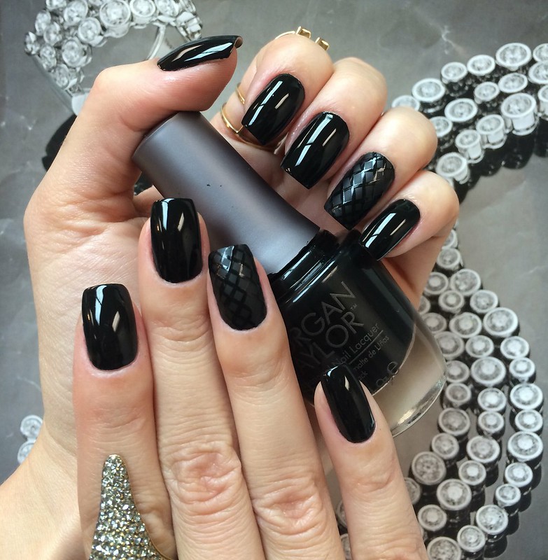 Nail polish of the Week: Little Black dress | Camila Coelho