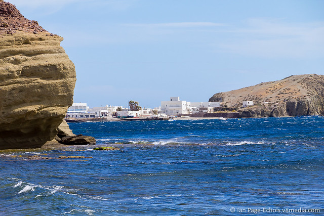 La Isleta del Moro between rocks