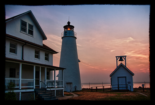 morning lighthouse sunrise dawn shoreline maryland maritime chesapeake hdr calvert chesapeakebay calvertcounty covepoint skysunriselighthousecovepointmaryland