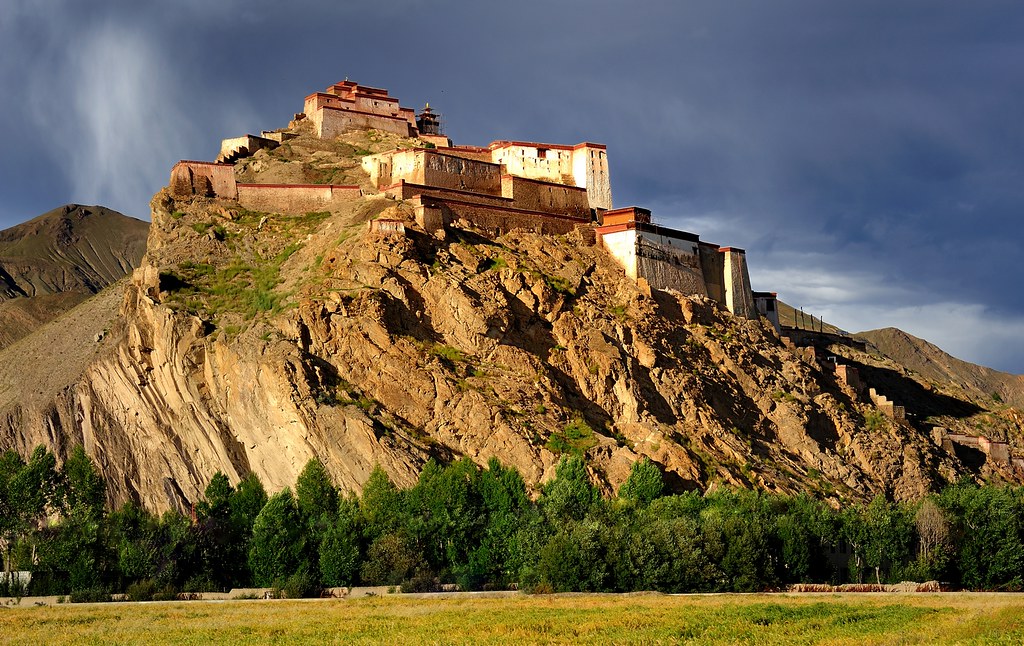 Gyangze, Xigaze, Tibet, China - --farm6.staticflickr.com