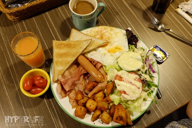 「台中北屯」Olimato &#8211; 大份量的歐美式餐點、咖啡、慢磨果汁(從早到晚都供餐) @強生與小吠的Hyper人蔘~