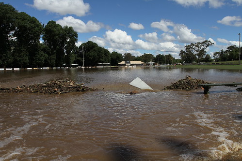 flood australia castlemaine planettrekker