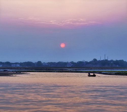 india sunrise river dawn boat nikon holy saraswati ganga happynewyear sangam allahabad prayag uttarpradesh d90 yamuna triveni