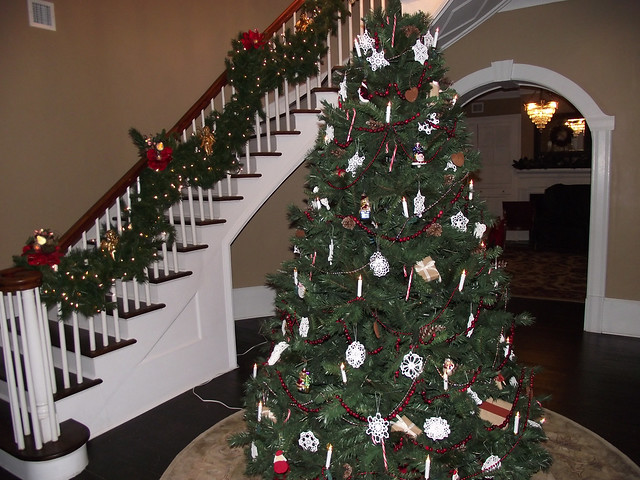 The community decorates the Karlan Mansion at Wilderness Road State Park, Virginia