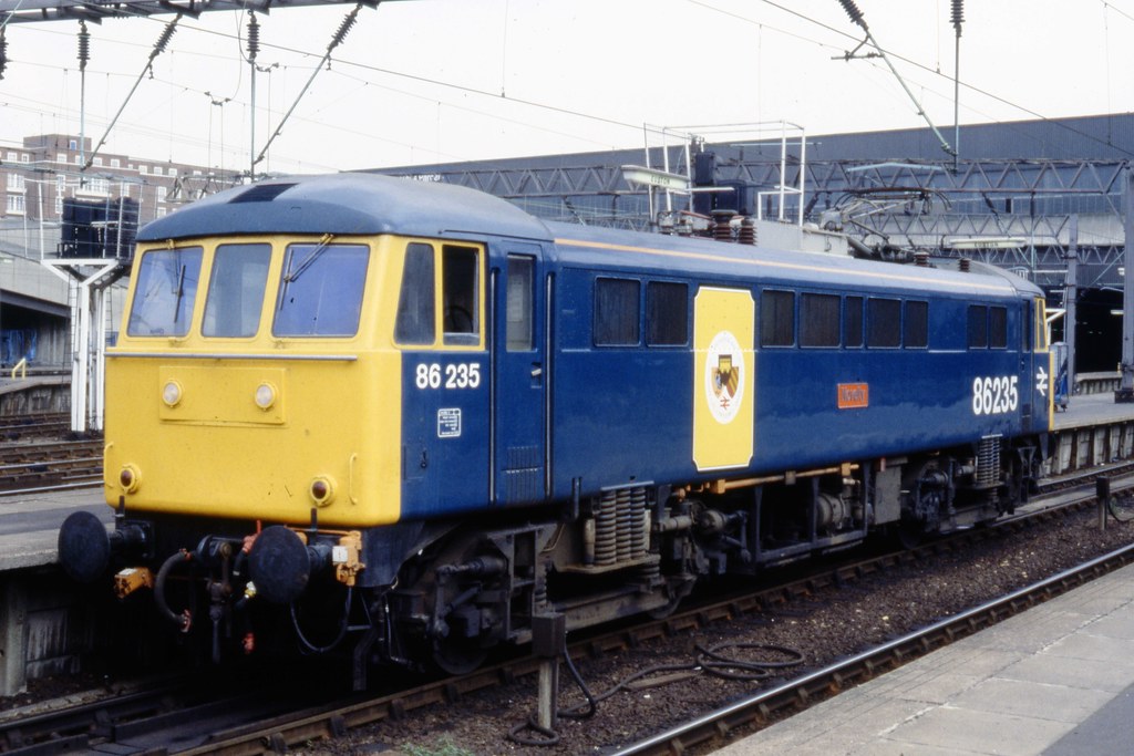 86235 Novelty at Euston  June 80