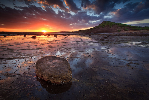 boulder clouds dusk longreef ocean reef rocks seascape sunset water newsouthwales nsw australia fh